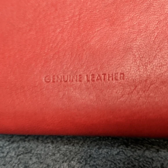 Kenneth Cole Genuine Leather Woman's clutch Wallet - Picture 16 of 16